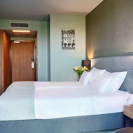 מלון Focus פוזנן