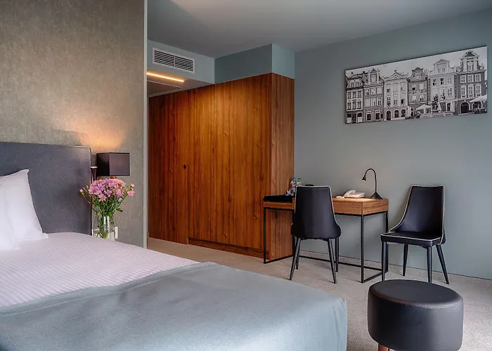 Focus فندق بوزنان