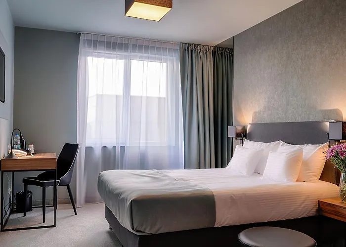 Focus فندق بوزنان